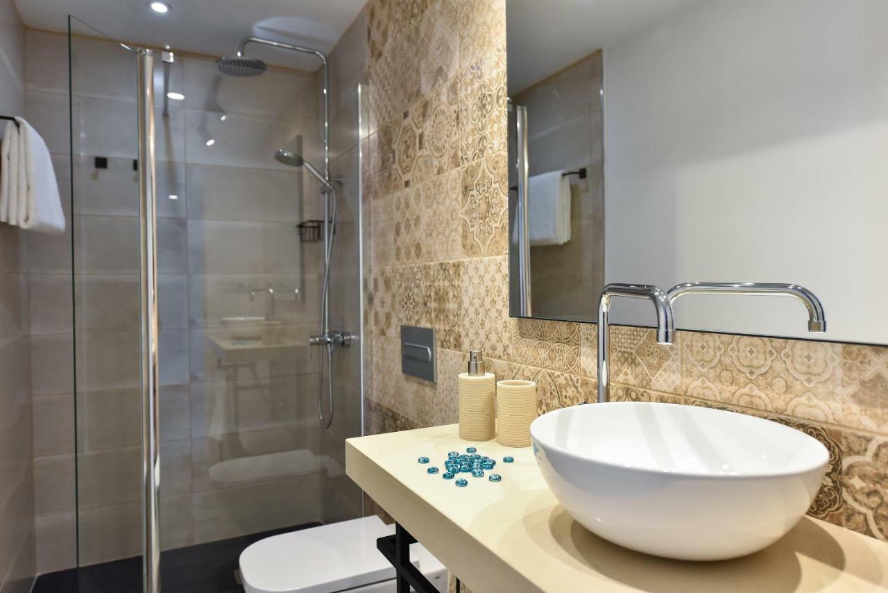 Off Triana Apartment