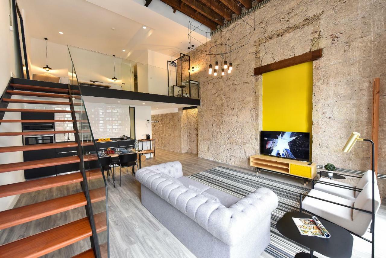 Apartment Off Triana